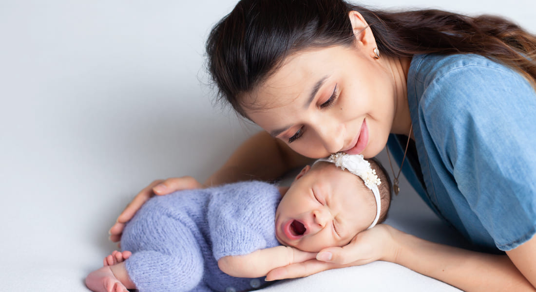 Newborns sleep and sleep deprived parents