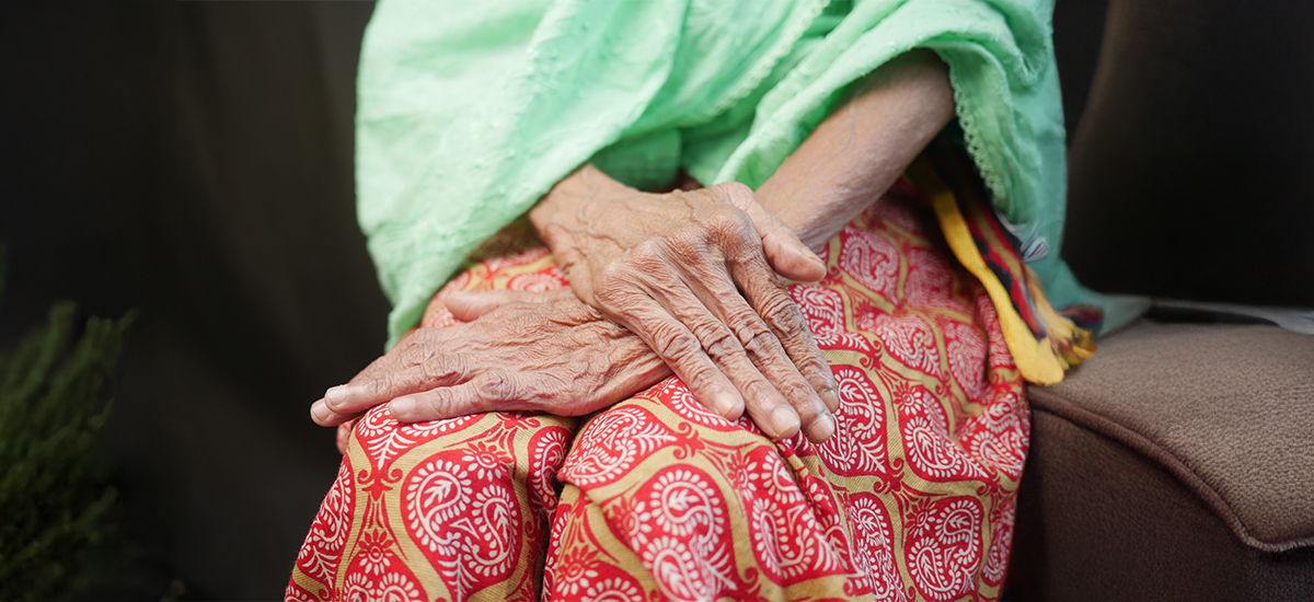 Menopausal Symptoms: How to Manage Hot Flashes, Mood Swings, and Health Changes