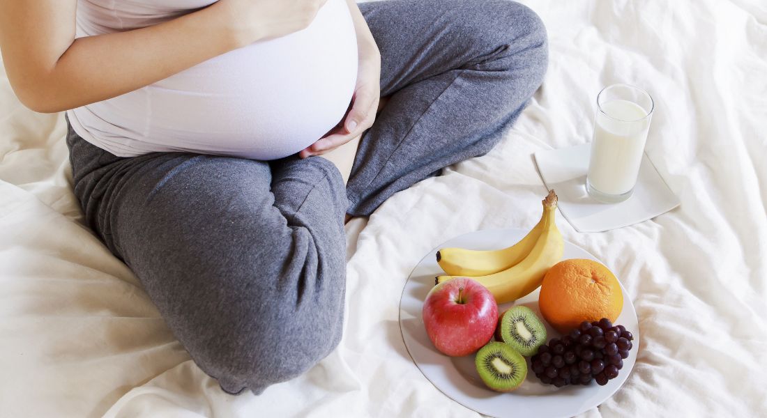 6 Foods That Help Your Body Prepare For a Natural Delivery