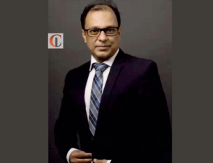 Gynecological Laparoscopic Surgeon